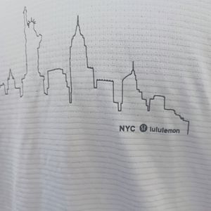 Men's lululemon athletica tee shirt